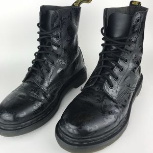 doc martens cassidy skull